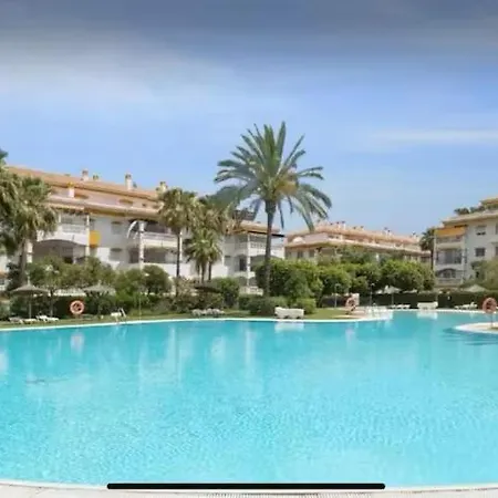 C127 Luxurious Designer Walk To Puerto Banus Apartment Marbella