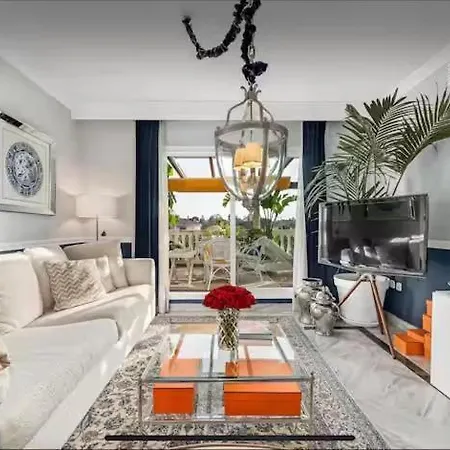 Apartment C127 Luxurious Designer Walk To Puerto Banus